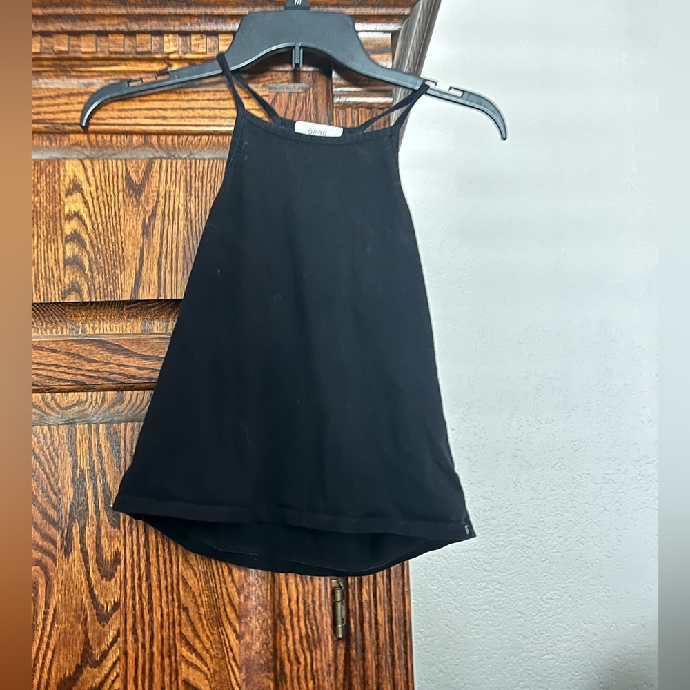 Black tank top!
